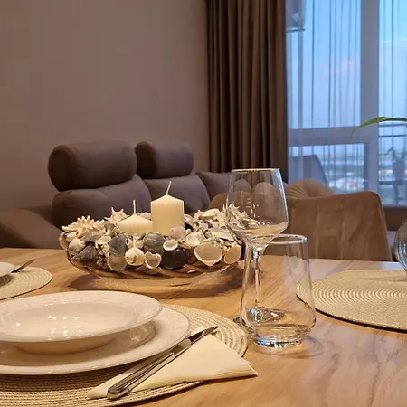 Arena Izgrev Luxury - Sea View, Skyline, Free Parking Apartment *